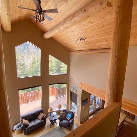 Morrisey Chalet At Sun Peaks Eksteriør billede