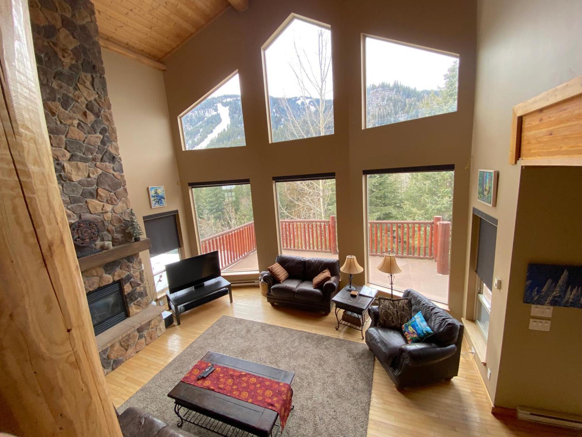 Morrisey Chalet At Sun Peaks Eksteriør billede